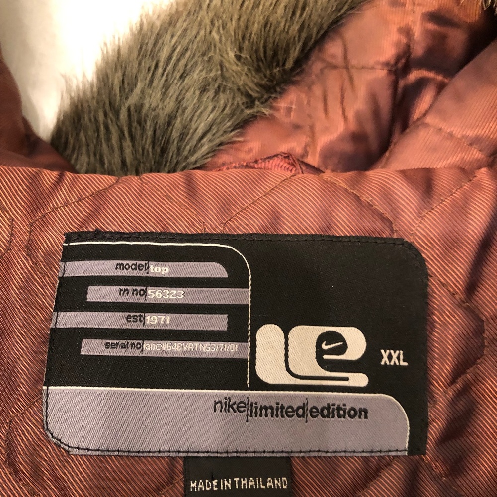 Nike limited edition fur coat - Picture 1 of 5
